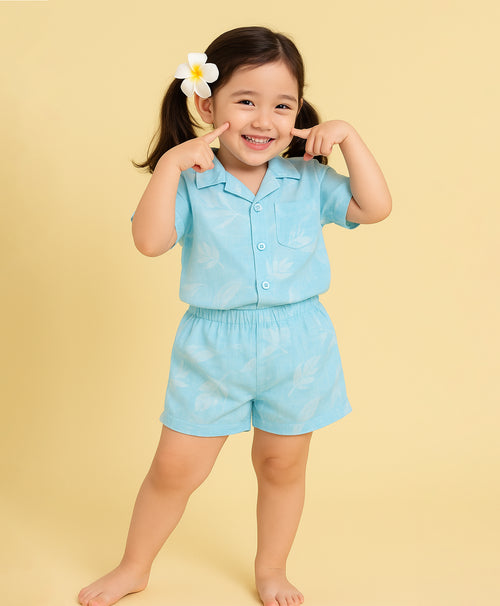 Girls Leaves Print Light Blue Drop Shoulder Half Sleeves Shirt & Shorts Set