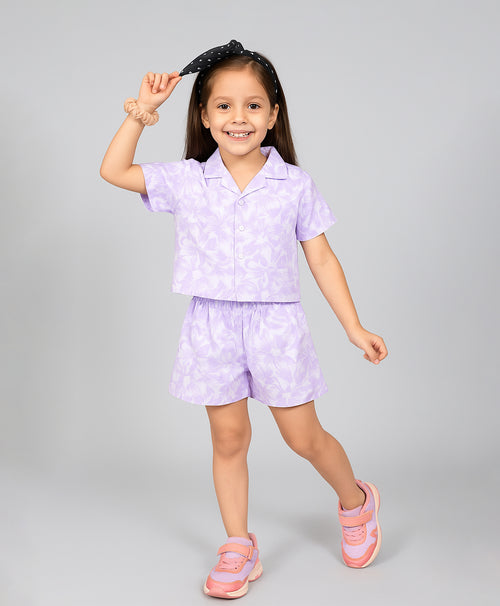 Girls Hibiscus Print Lilac Drop Shoulder Half Sleeves Shirt & Shorts Set