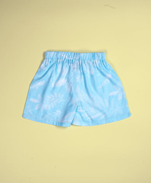 Girls Leaves Print Light Blue Drop Shoulder Half Sleeves Shirt & Shorts Set