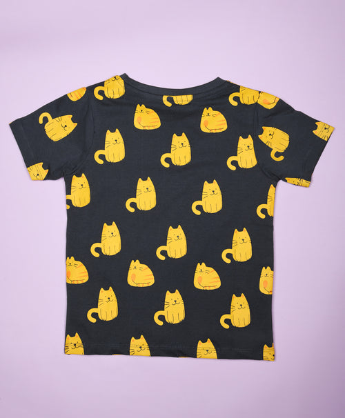 Cat Pattern Half Sleeves T-Shirt & Shorts Set - Be Awara